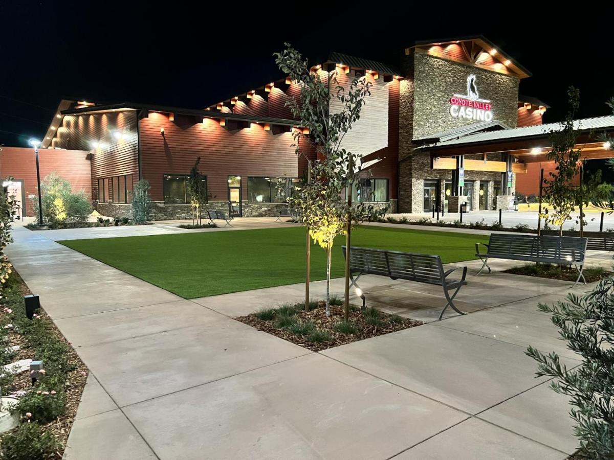 Wyndham Garden Redwood Valley - Ukiah Экстерьер фото