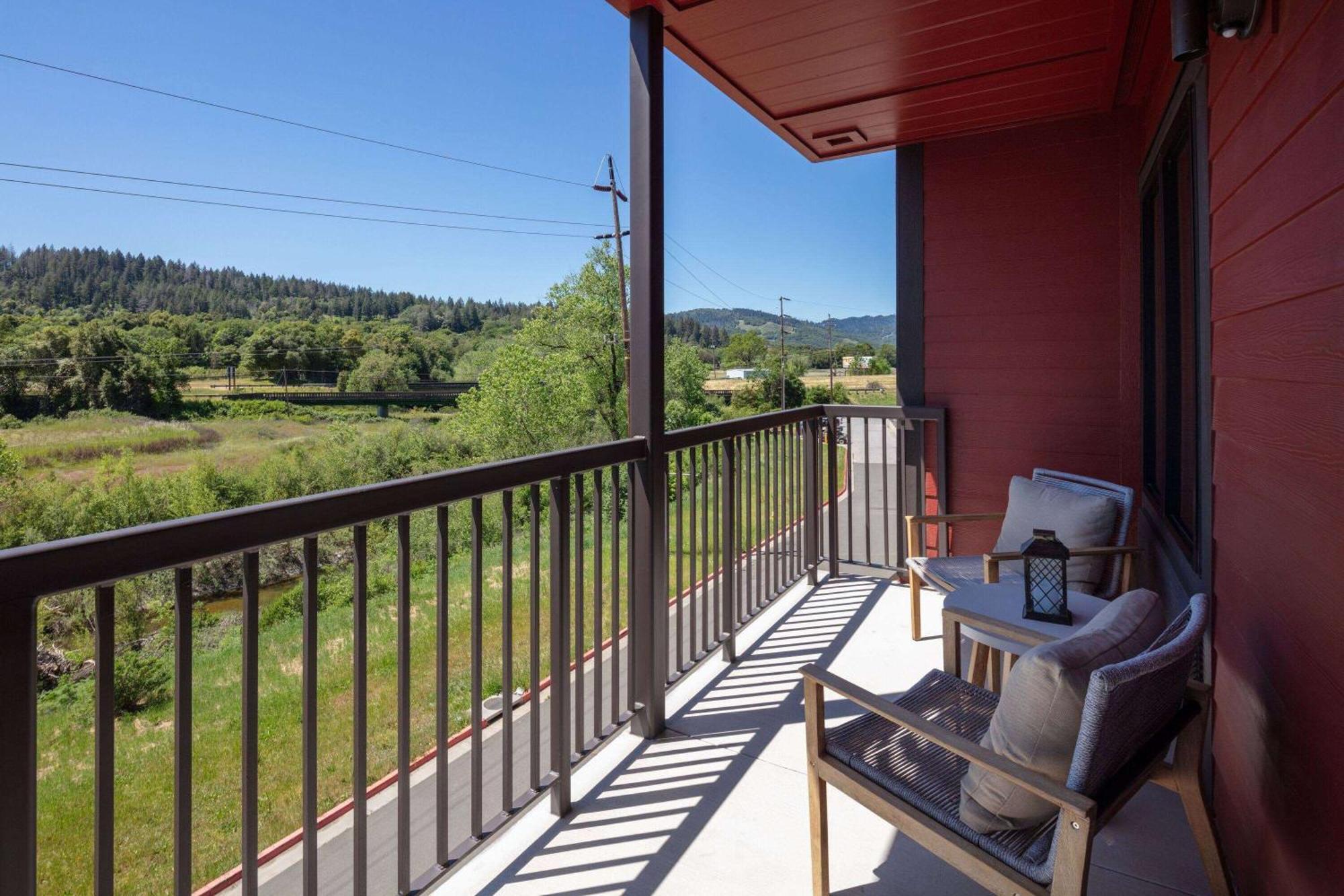 Wyndham Garden Redwood Valley - Ukiah Экстерьер фото