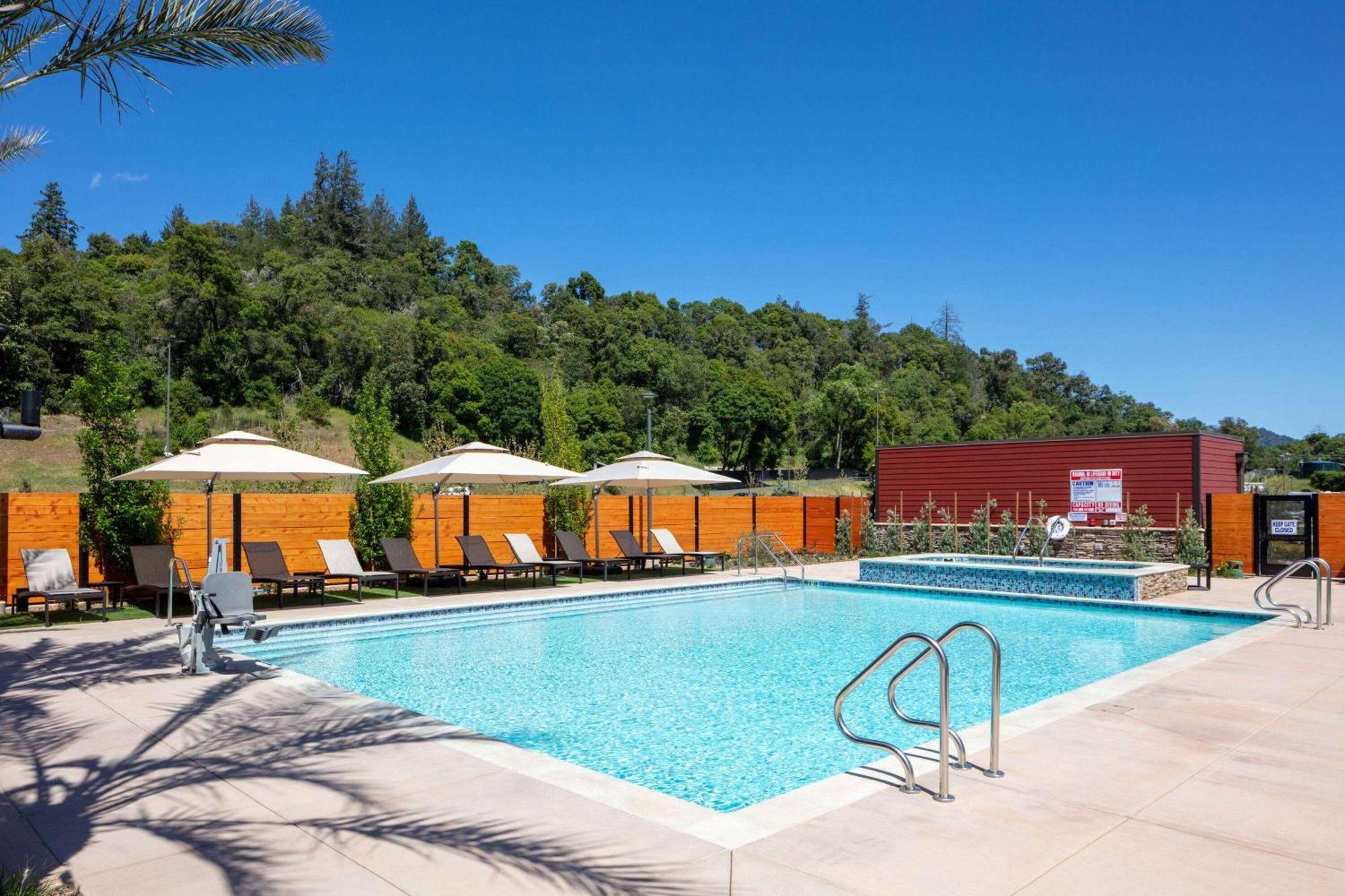 Wyndham Garden Redwood Valley - Ukiah Экстерьер фото